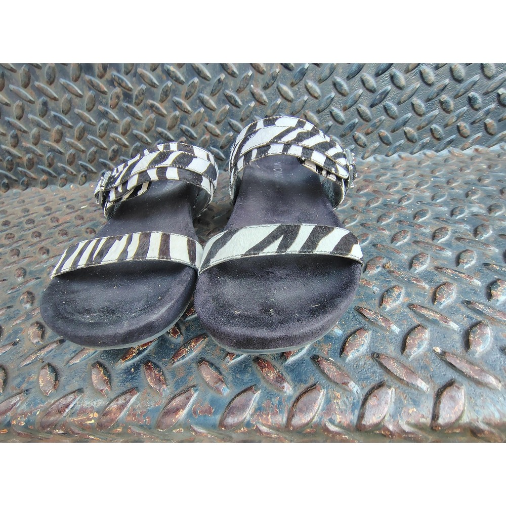 Vionic Samar Zebra Print Calf Hair Sandals Womens 8.5 Black White Orthotic